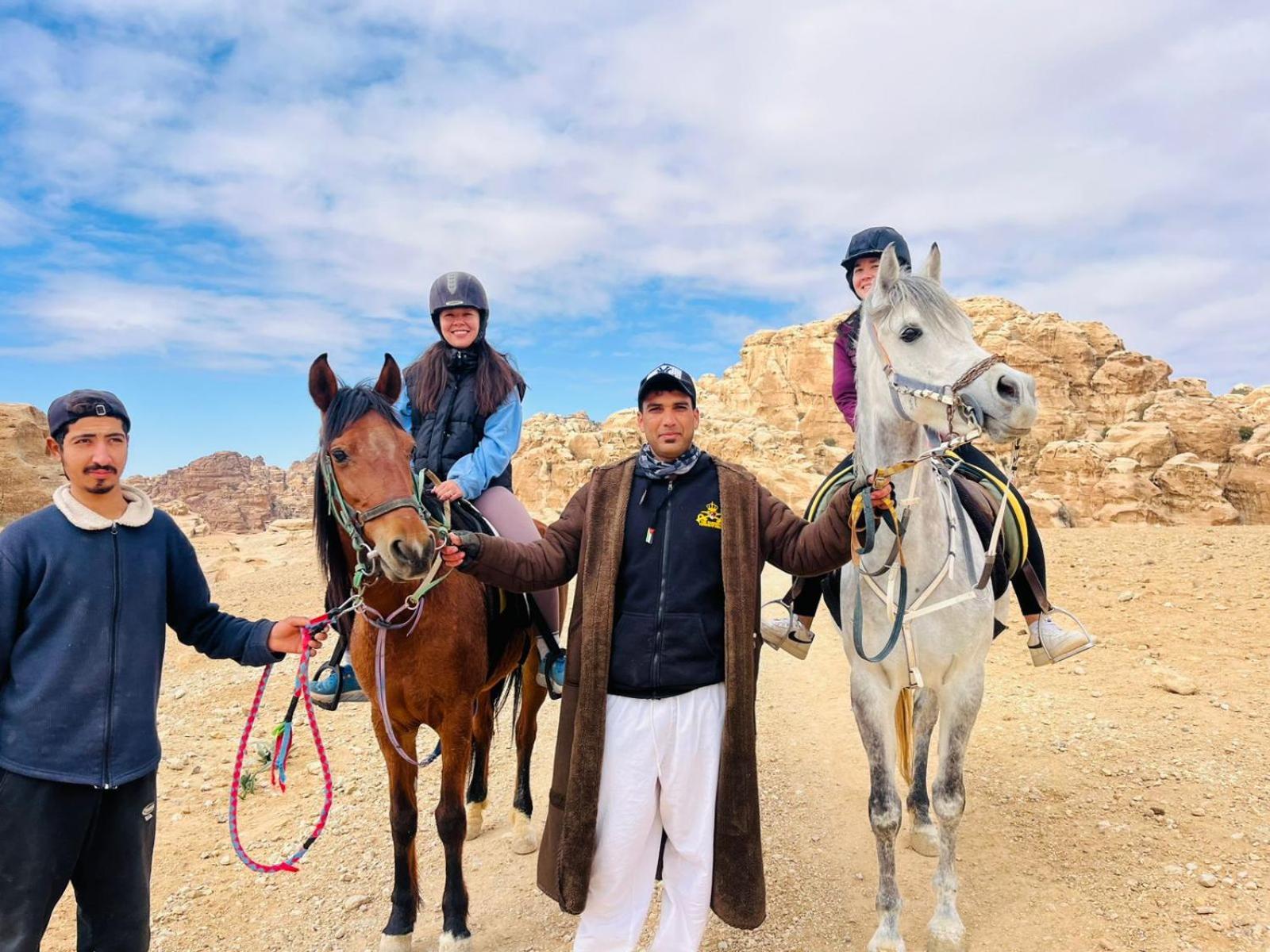Petra Royal Ranch Bed & Breakfast Wadi Musa Exterior photo